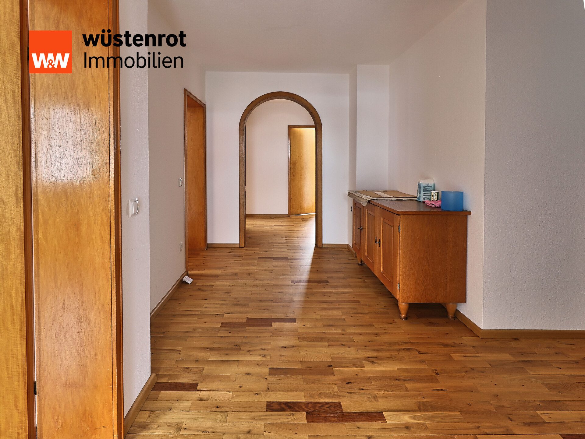 Immobilienangebot - Pechbrunn - Alle - Gepflegtes und modernes Zweifamilienhaus mit großem Garten in ruhiger Lage wartet auf Sie!