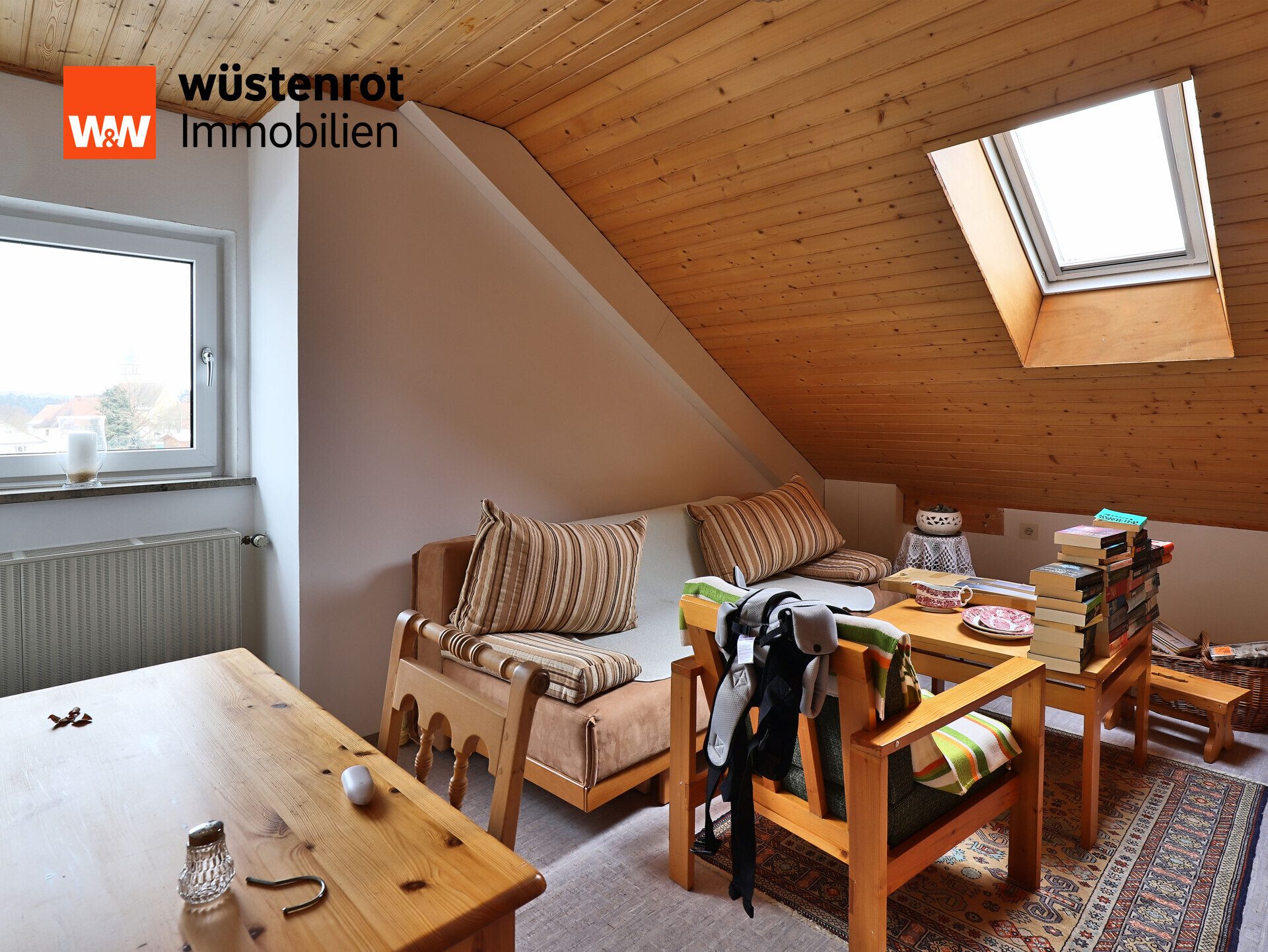 Immobilienangebot - Pechbrunn - Alle - Gepflegtes und modernes Zweifamilienhaus mit großem Garten in ruhiger Lage wartet auf Sie!