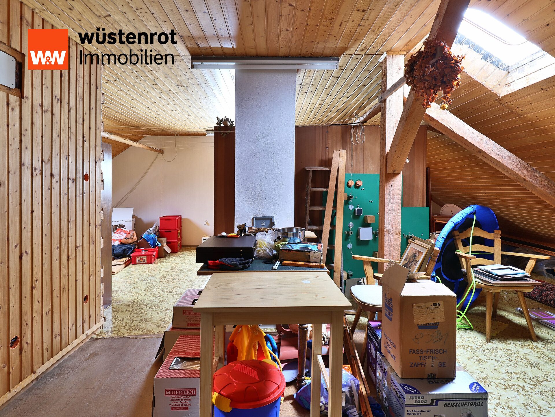Immobilienangebot - Pechbrunn - Alle - Gepflegtes und modernes Zweifamilienhaus mit großem Garten in ruhiger Lage wartet auf Sie!
