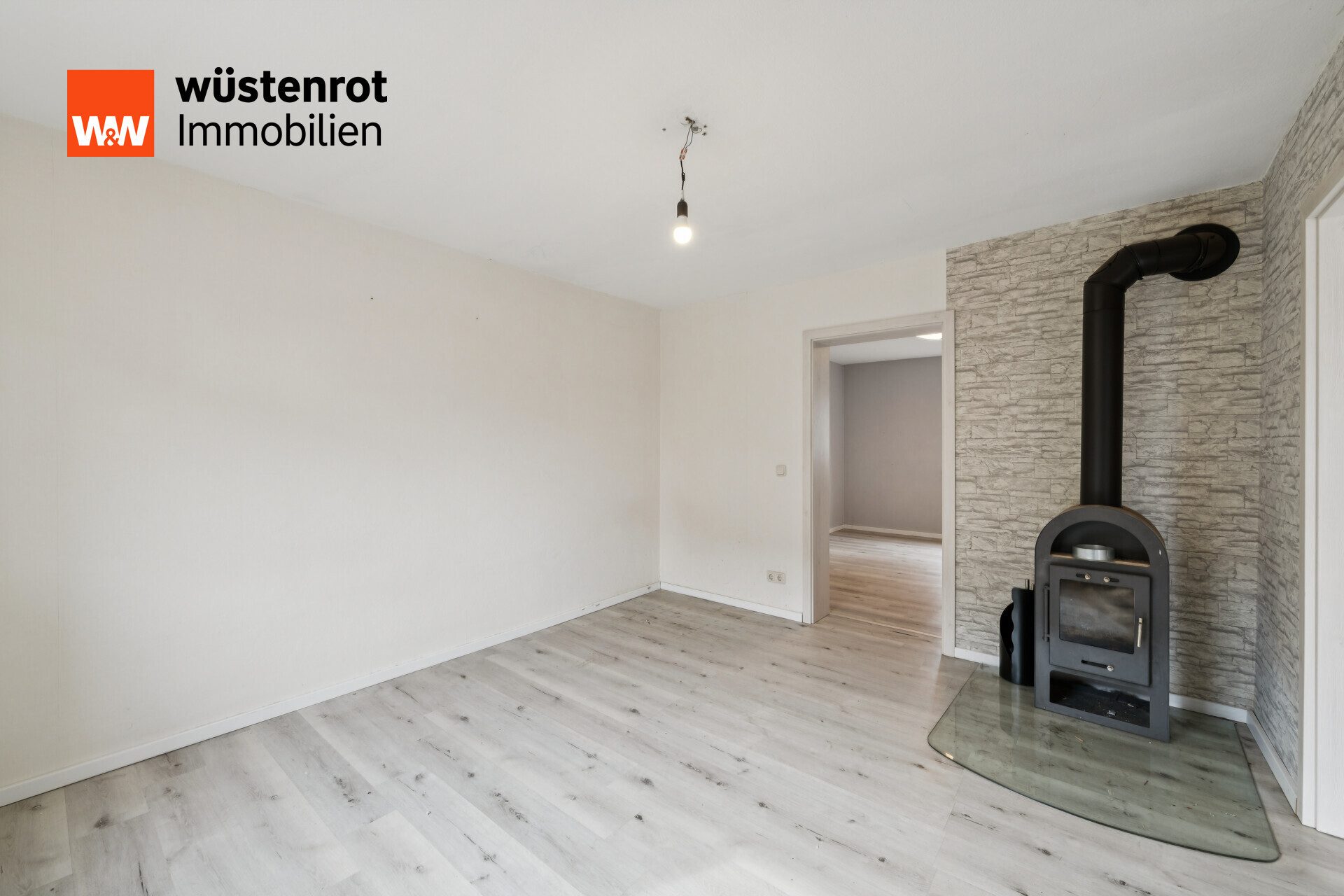 Immobilienangebot - Mainaschaff - Alle - Teilsanierte Doppelhaushälfte mit Ausbaupotenzial in ruhiger, zentraler Lage