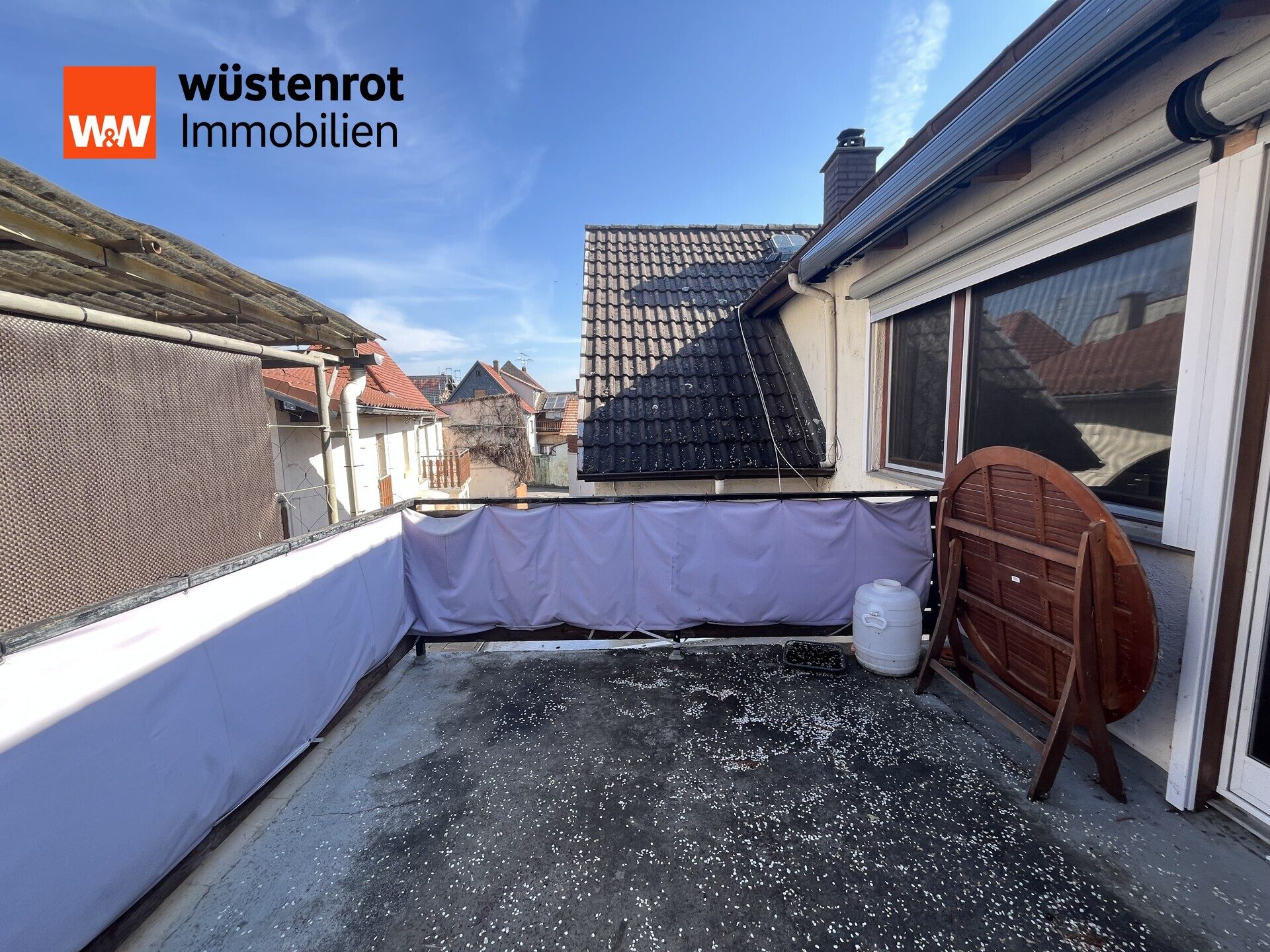 Immobilienangebot - Nierstein - Alle - Gepflegtes Einfamilienhaus mit Innenhof & Balkon