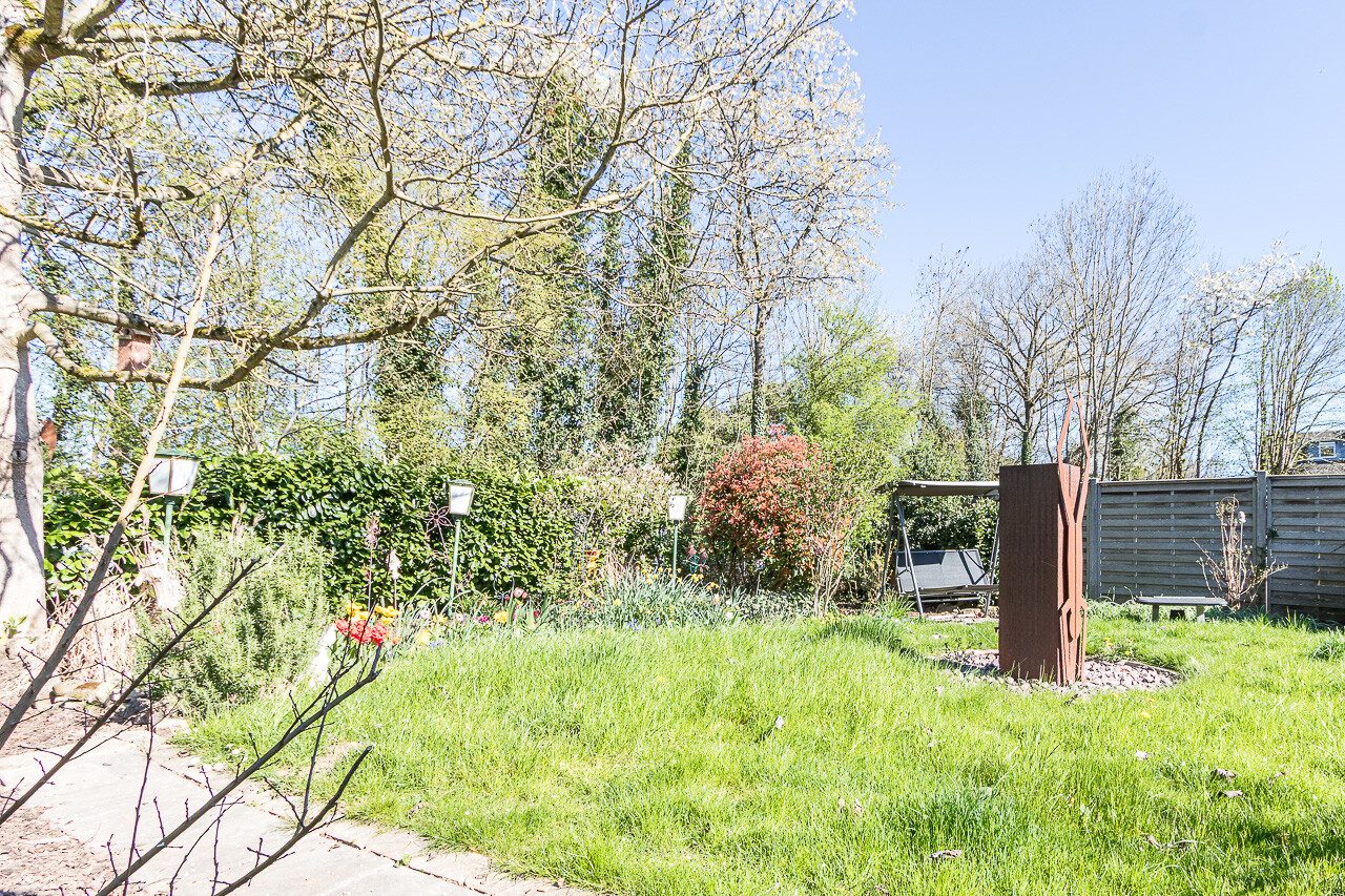 Immobilienangebot - Trier / Zewen - Alle - Doppelhaushälfte mit Wintergarten, Gaskamin, Garage und liebevoll gestaltetem Garten