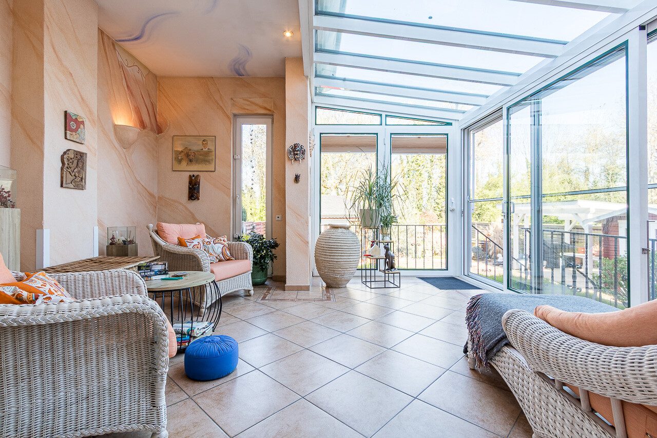 Immobilienangebot - Trier / Zewen - Alle - Doppelhaushälfte mit Wintergarten, Gaskamin, Garage und liebevoll gestaltetem Garten