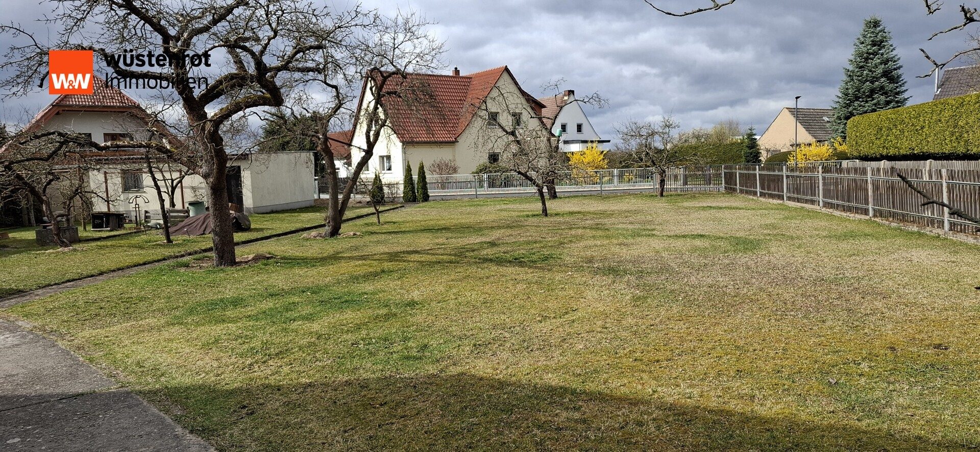Immobilienangebot - Rothenburg - Alle - Einfamilienhaus mit Nebengelass in Rothenburg