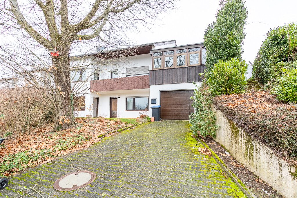 Immobilienangebot - Gusterath - Alle - Großzügiges Wohnhaus mit Einliegerwohnung, Wintergarten und Potenzial für bis zu drei Wohneinheiten in Gusterath