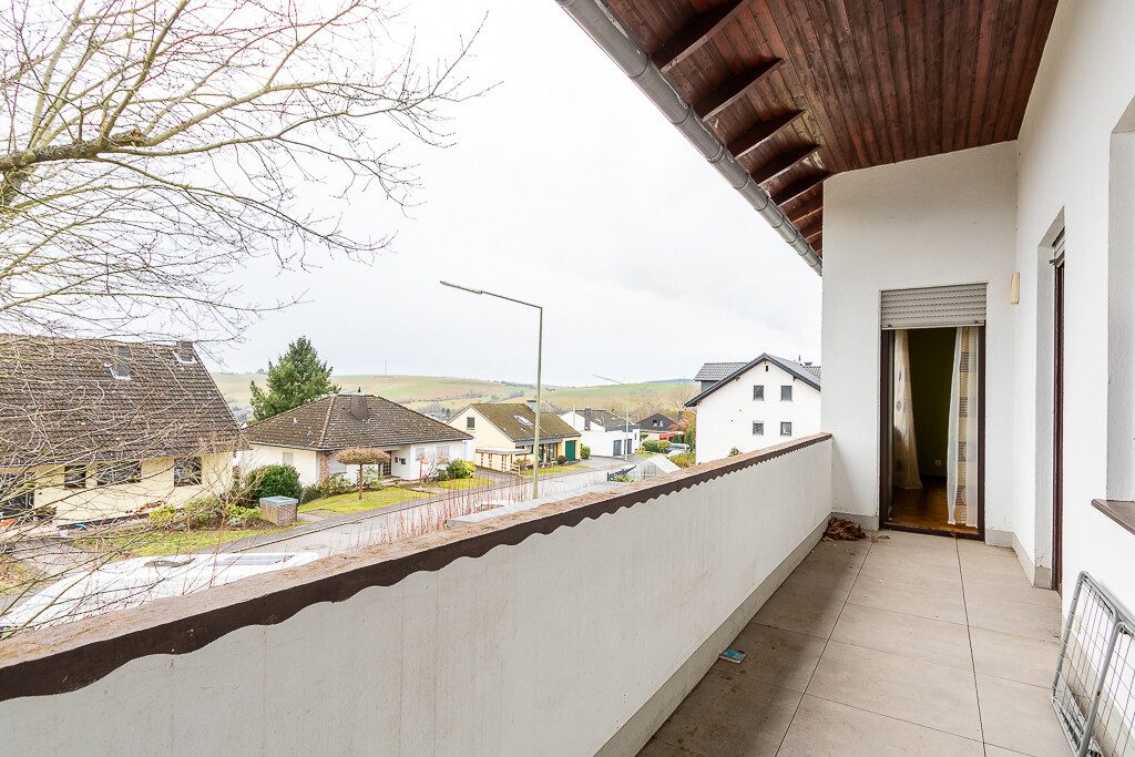 Immobilienangebot - Gusterath - Alle - Großzügiges Wohnhaus mit Einliegerwohnung, Wintergarten und Potenzial für bis zu drei Wohneinheiten in Gusterath