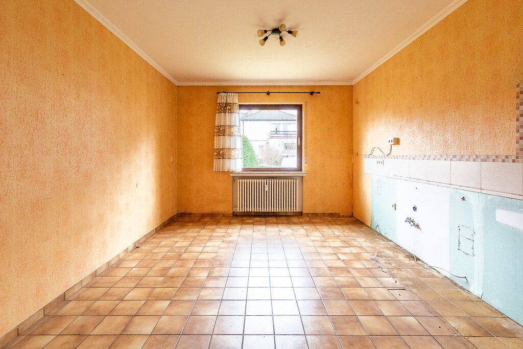 Immobilienangebot - Gusterath - Alle - Großzügiges Wohnhaus mit Einliegerwohnung, Wintergarten und Potenzial für bis zu drei Wohneinheiten in Gusterath