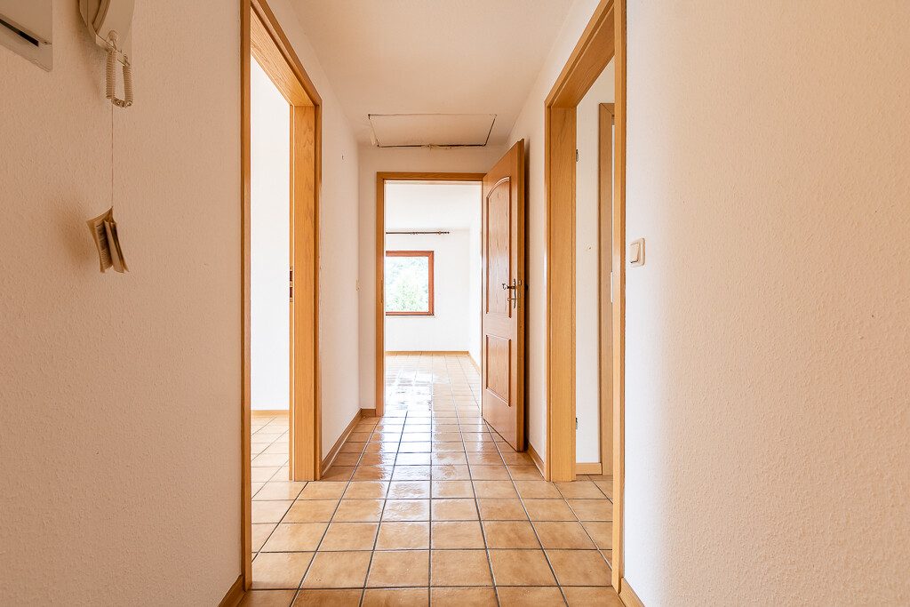 Immobilienangebot - Gusterath - Alle - Großzügiges Wohnhaus mit Einliegerwohnung, Wintergarten und Potenzial für bis zu drei Wohneinheiten in Gusterath