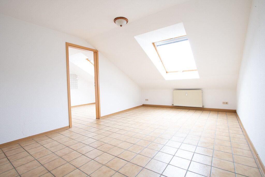 Immobilienangebot - Gusterath - Alle - Großzügiges Wohnhaus mit Einliegerwohnung, Wintergarten und Potenzial für bis zu drei Wohneinheiten in Gusterath