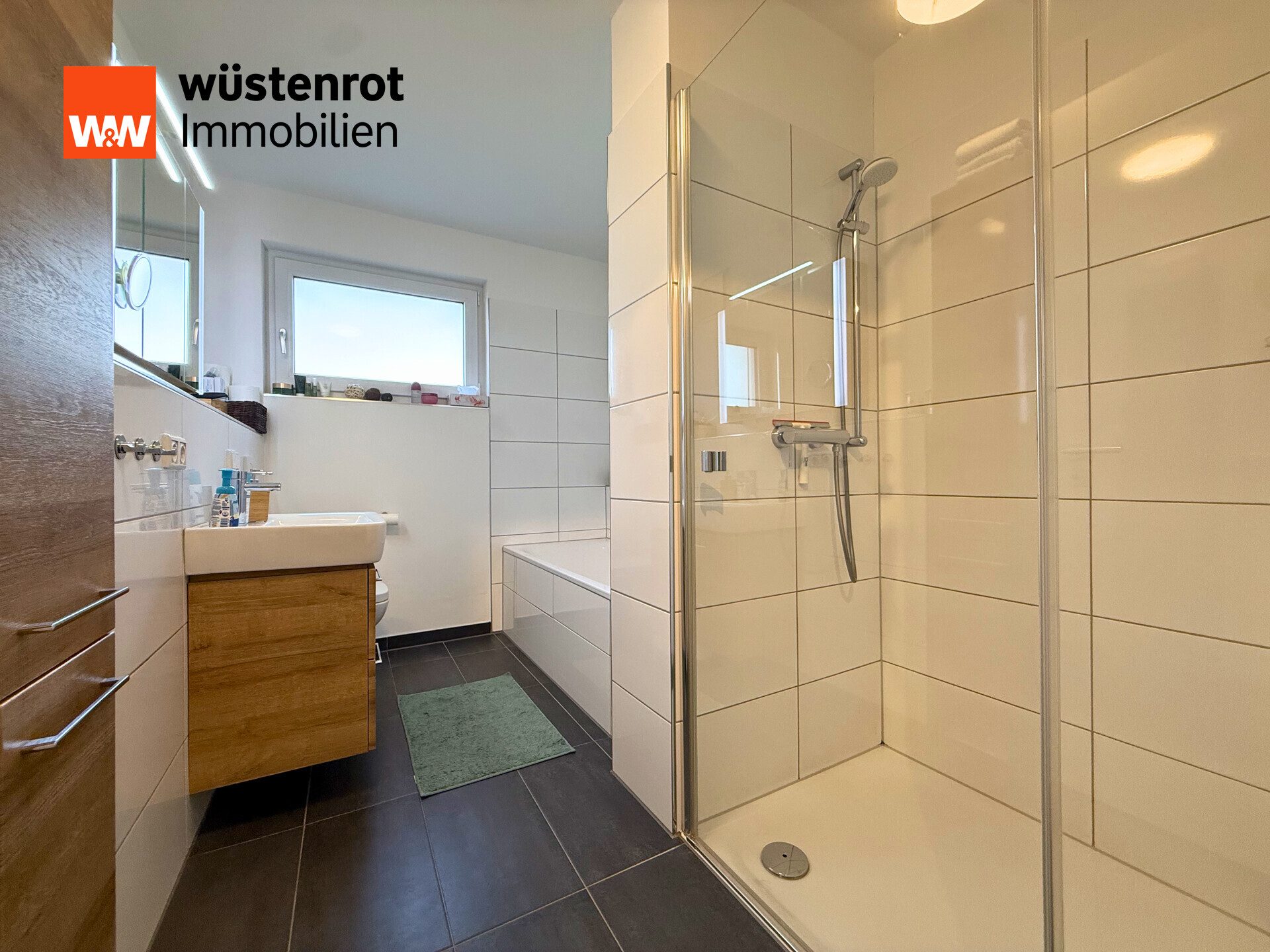 Immobilienangebot - Nieder-Olm - Alle - Ihr neues Zuhause: Helle 4-Zimmer-Wohnung mit Wintergarten, 2 Stellplätzen & ideal für Familien