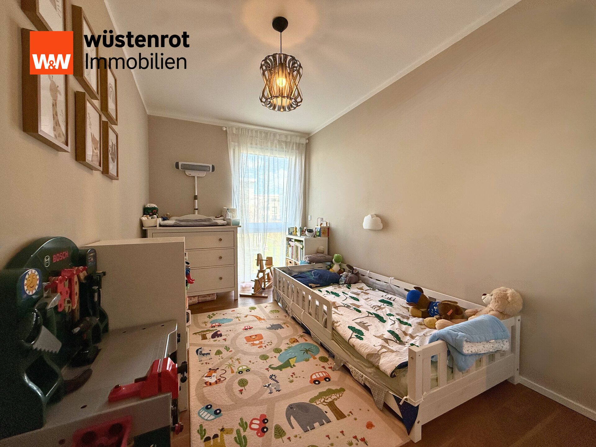 Immobilienangebot - Nieder-Olm - Alle - Ihr neues Zuhause: Helle 4-Zimmer-Wohnung mit Wintergarten, 2 Stellplätzen & ideal für Familien