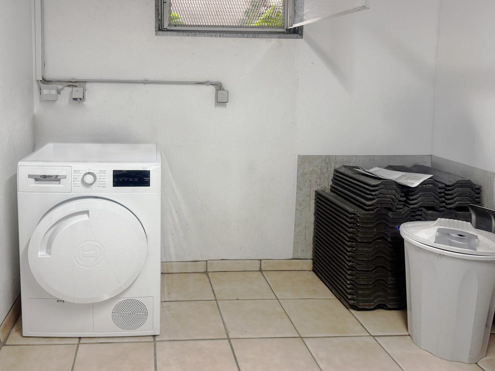 Immobilienangebot - Dormagen - Alle - Charmante 2-Zimmer-Dachgeschosswohnung mit Loggia und ausgebautem Spitzboden in ruhiger Lage
