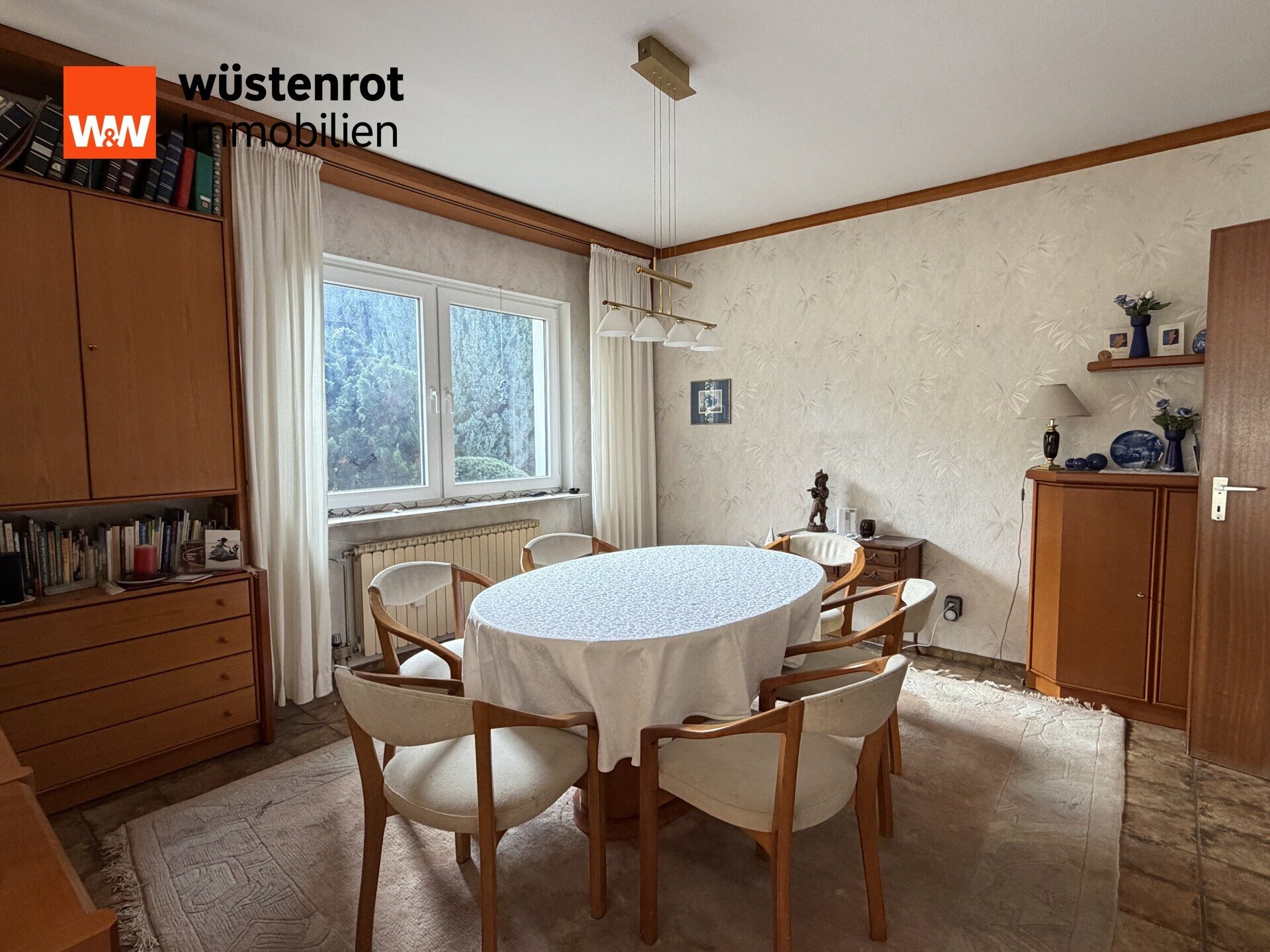 Immobilienangebot - Minden - Alle - Idyllisches Einfamilienhaus mit Wintergarten und gepflegtem, großem Garten mit zwei Terrassen