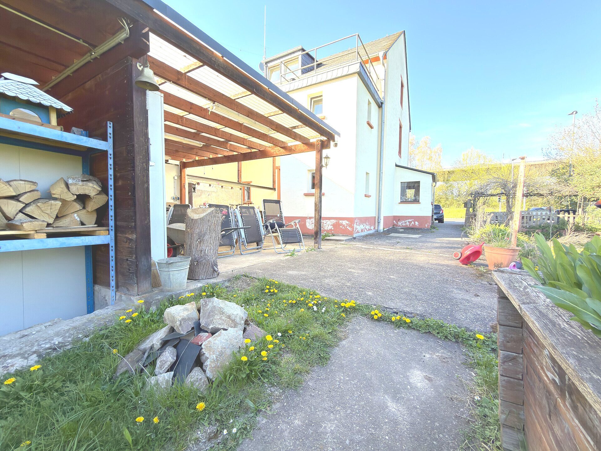 Immobilienangebot - Trier / Ehrang - Alle - Doppelhaushälfte in Trier-Ehrang mit großzügigem Grundstück und optimaler Anbindung