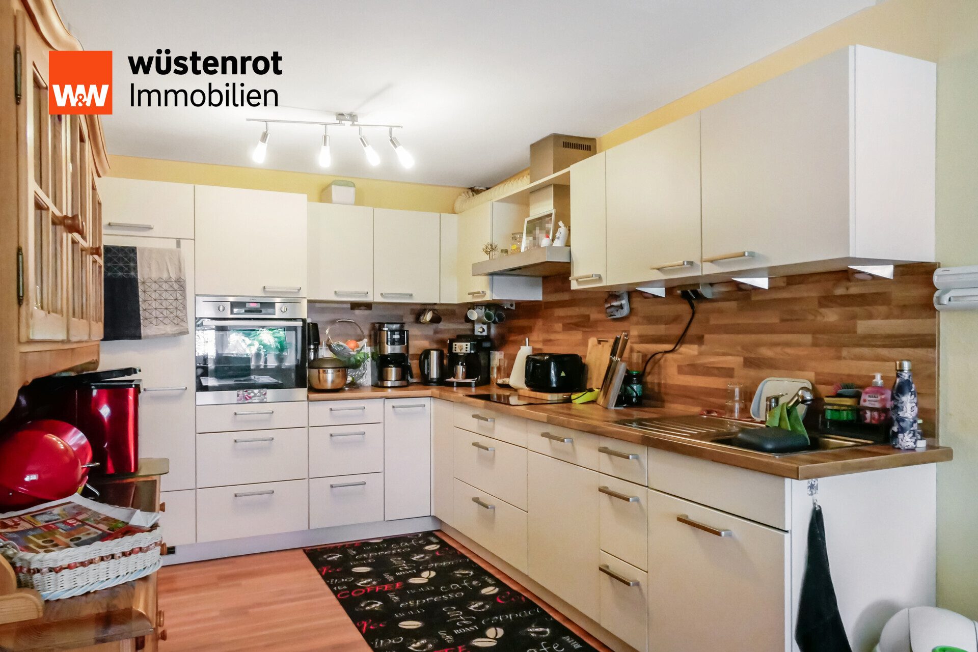 Immobilienangebot - Kiel / Holtenau - Alle - Modernisiertes Altbau-MFH direkt am Nord-Ostsee-Kanal in Kiel Holtenau