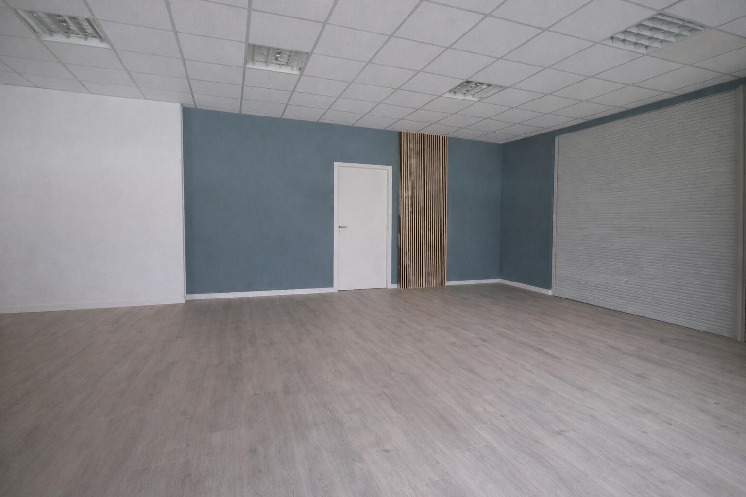 Immobilienangebot - Duisburg - Alle - Modernes Ladenlokal mit großen Schaufenstern und Lagermöglichkeit im Keller! Geeignet für Einzelhandel mit Onlinegeschäft!
