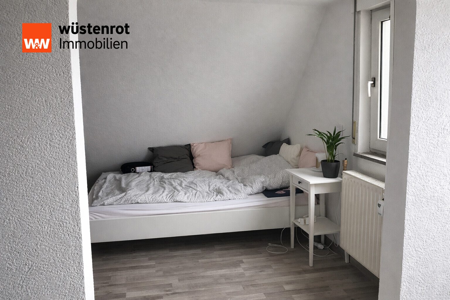 Immobilienangebot - Ludwigsburg - Alle - Dachstudio Wohnung - zentrale und gefragte Wohnlage in Ludwigsburg