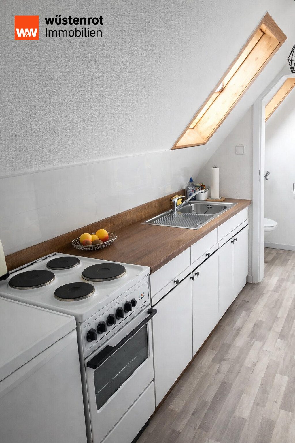 Immobilienangebot - Ludwigsburg - Alle - Dachstudio Wohnung - zentrale und gefragte Wohnlage in Ludwigsburg