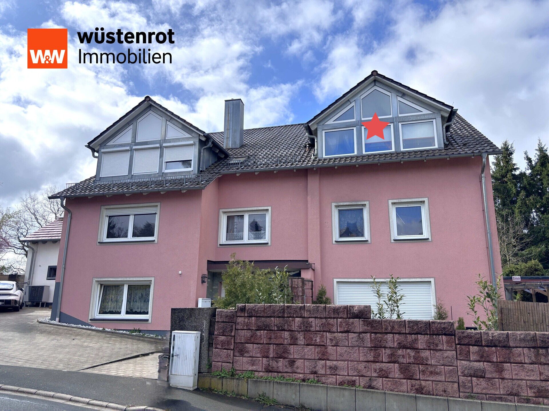 Immobilienangebot - Hersbruck - Alle - "Spezielle Dachgeschosswohnung"
  für Individualisten, mit Balkon und Stellplatz