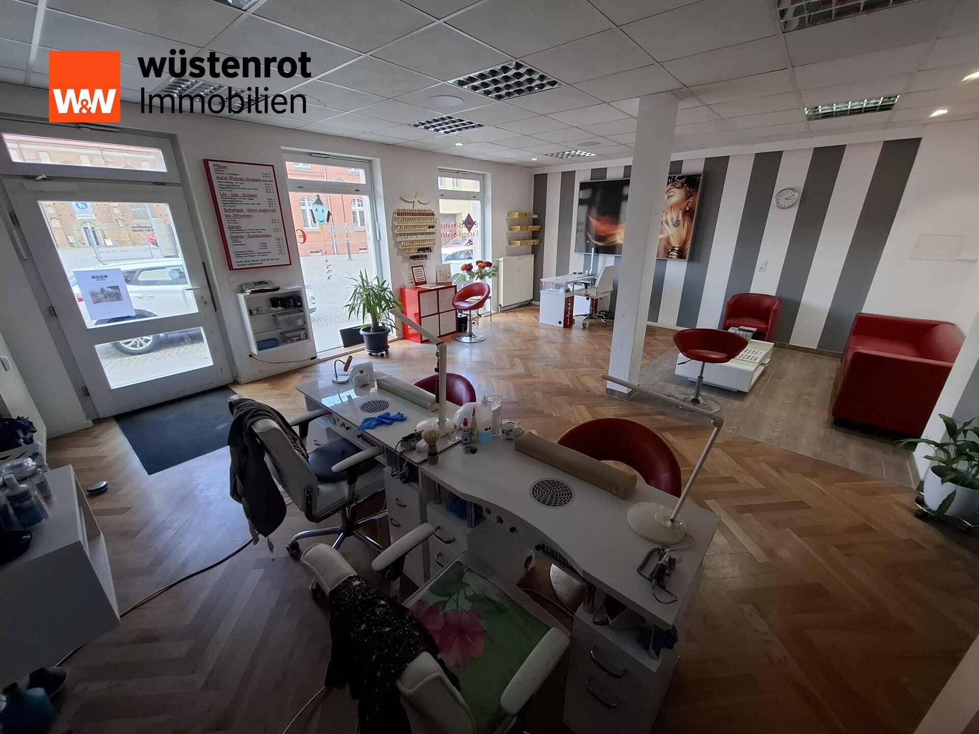 Immobilienangebot - Jüterbog - Alle - Helle, moderne Bürofläche zur Vermietung in Jüterbog mit Schaufenster direkt in der Ladenstraße