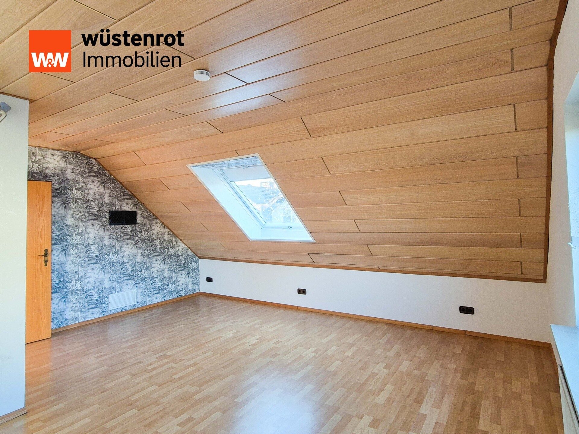Immobilienangebot - Weiterstadt - Alle - Vielseitiges Raumwunder in Weiterstadt: Zweifamilienhaus mit Ausbaupotenzial im Souterrain