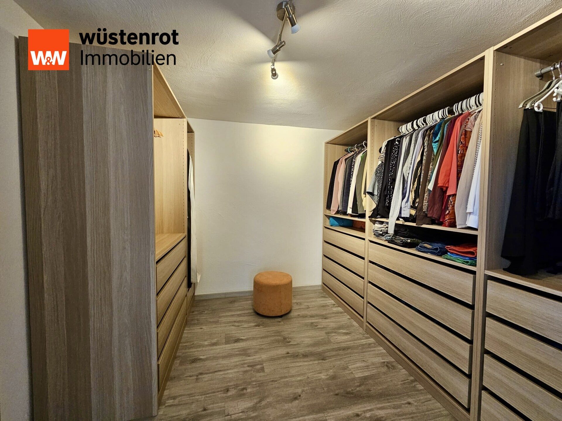 Immobilienangebot - Dunningen / Seedorf - Alle - Tradition neu definiert: Exklusives Fachwerkanwesen mit modernem Wohnkomfort & Traumgarten