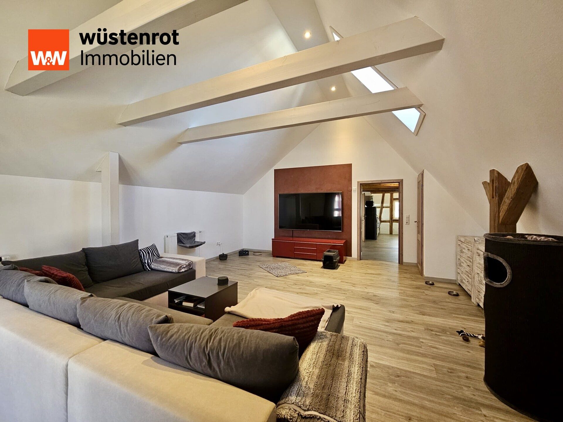 Immobilienangebot - Dunningen / Seedorf - Alle - Tradition neu definiert: Exklusives Fachwerkanwesen mit modernem Wohnkomfort & Traumgarten