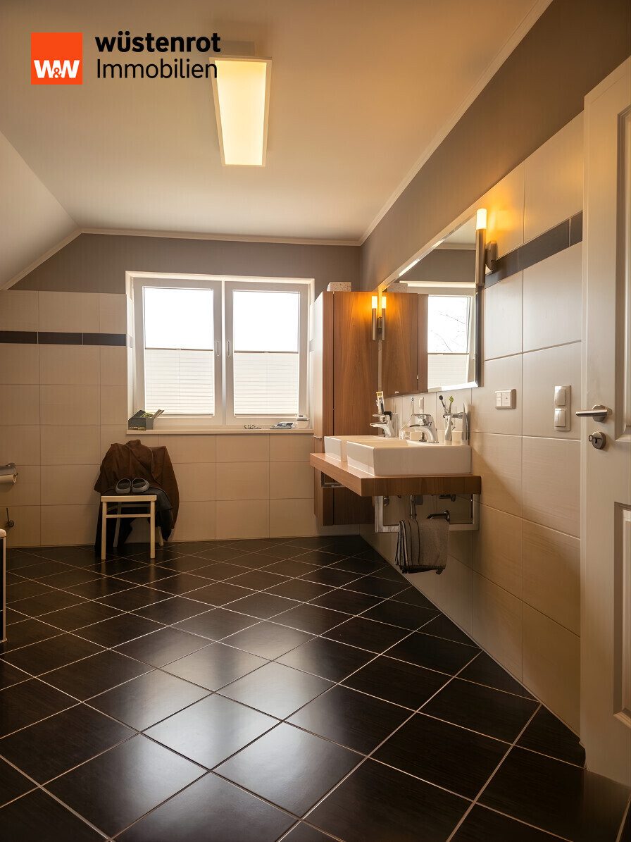 Immobilienangebot - Esterwegen - Alle - Traumhaus mit idyllischem Garten & Teich – 208 m² Wohnkomfort zum Verlieben
