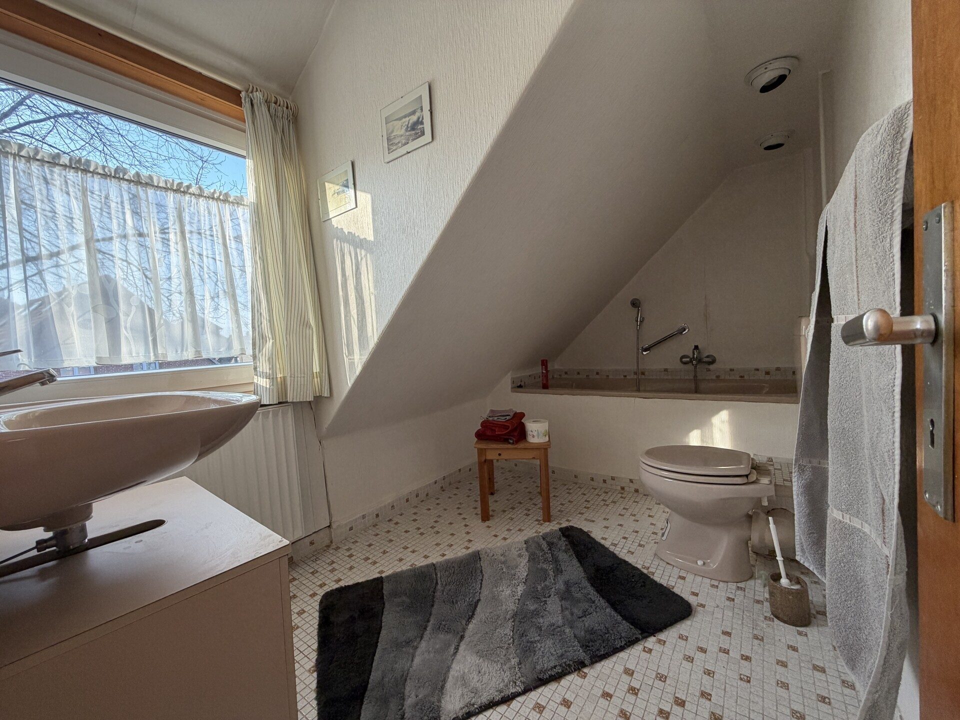 Immobilienangebot - Barsinghausen - Alle - großzügiges Einfamilienhaus mit viel Platz für die ganze Familie