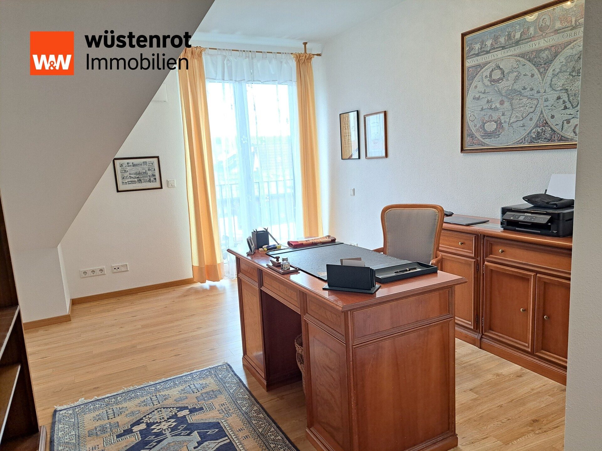 Immobilienangebot - Wolnzach - Alle - Moderne, helle DG-Wohnung mit Balkon und Aufzug in absolut zentraler Lage