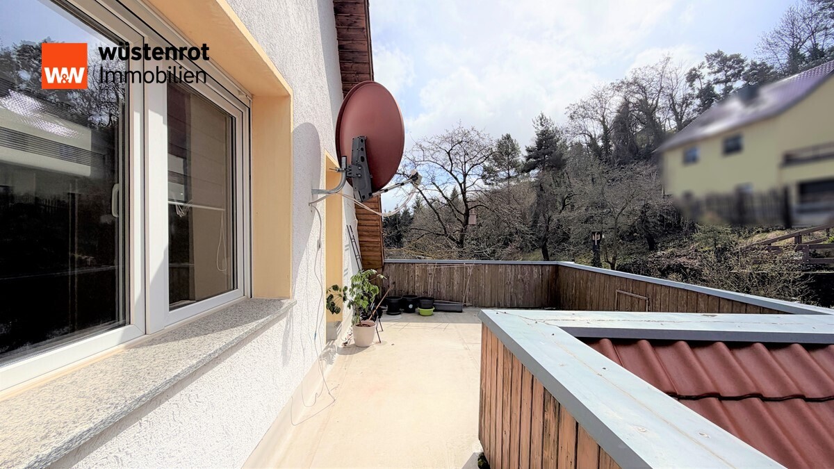 Immobilienangebot - Heimburg - Alle - Modernes, saniertes Wohnjuwel mit Panorama-Dachterrasse, Grill-Kamin und eigenem Felsenkeller!