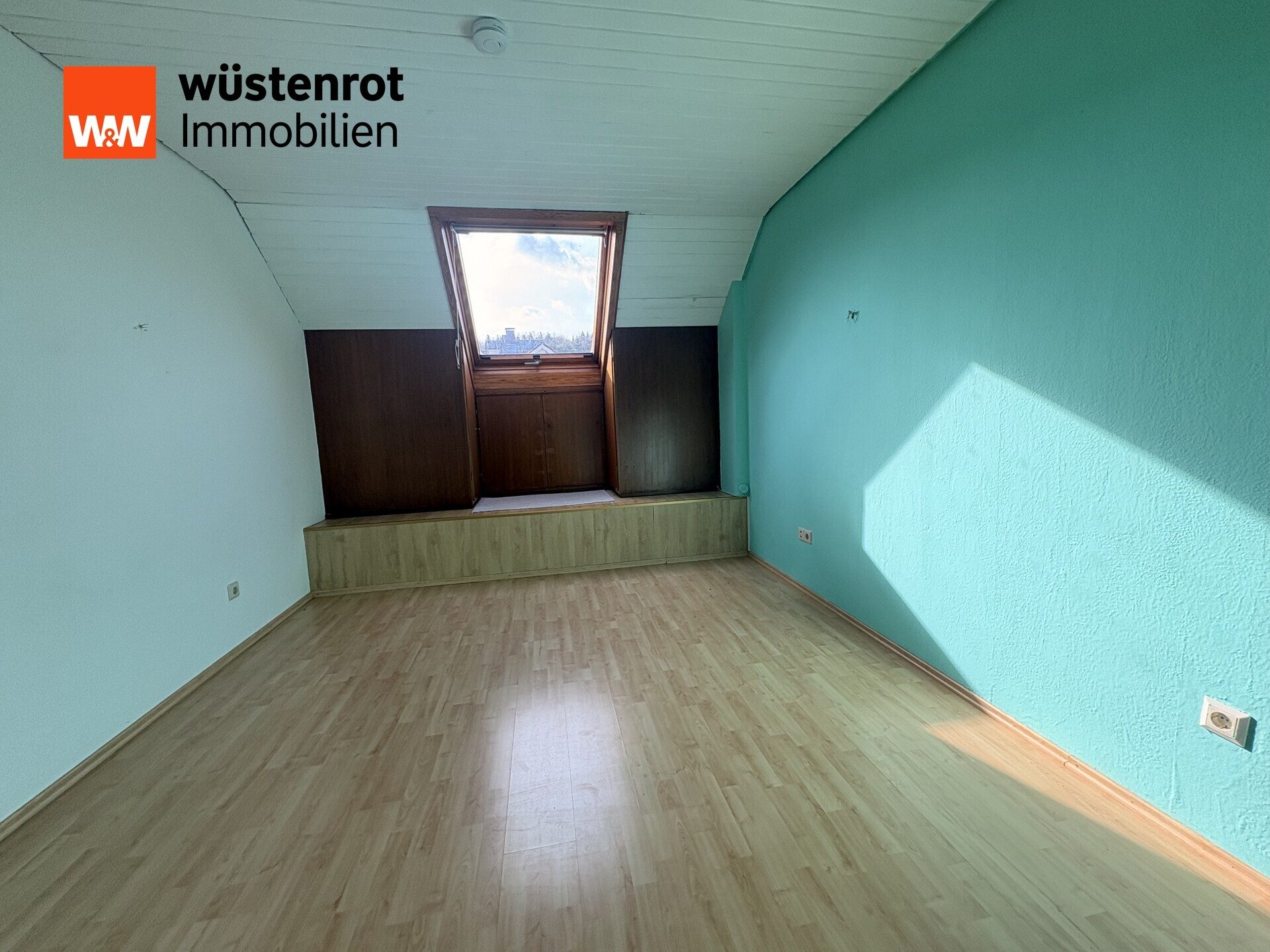 Immobilienangebot - Neuenbürg / Dennach - Alle - Zweifamilienhaus in Neuenbürg Dennach für Mehrgenerationen!