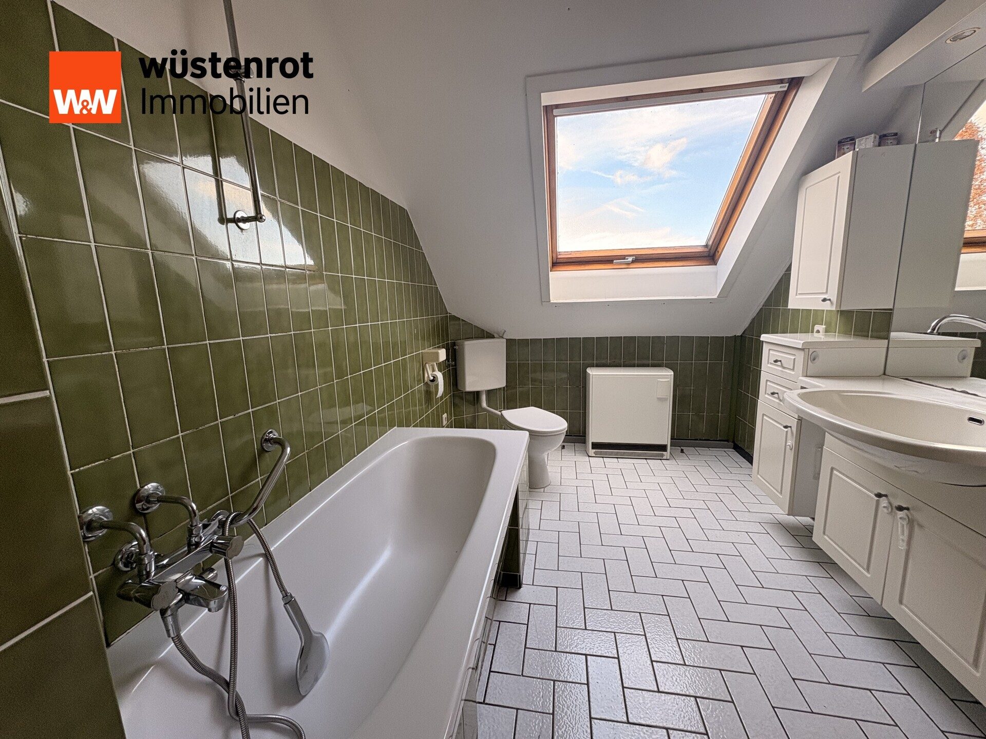 Immobilienangebot - Neuenbürg / Dennach - Alle - Zweifamilienhaus in Neuenbürg Dennach für Mehrgenerationen!