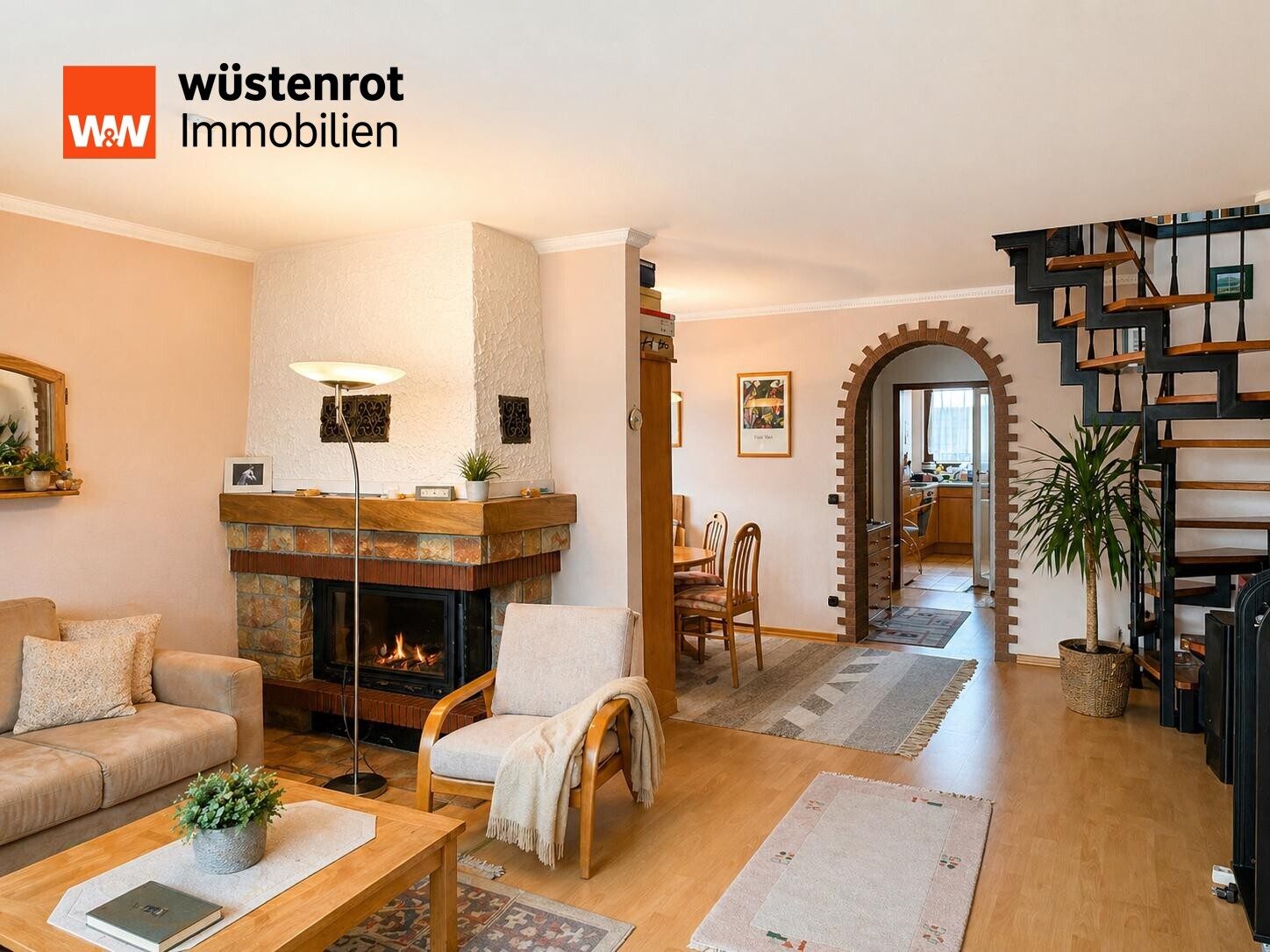 Immobilienangebot - Bottrop - Alle - „Zwei Ebenen, ein Zuhause – Maisonette mit Kamin, Balkon und Garage im Herzen von Bottrop“