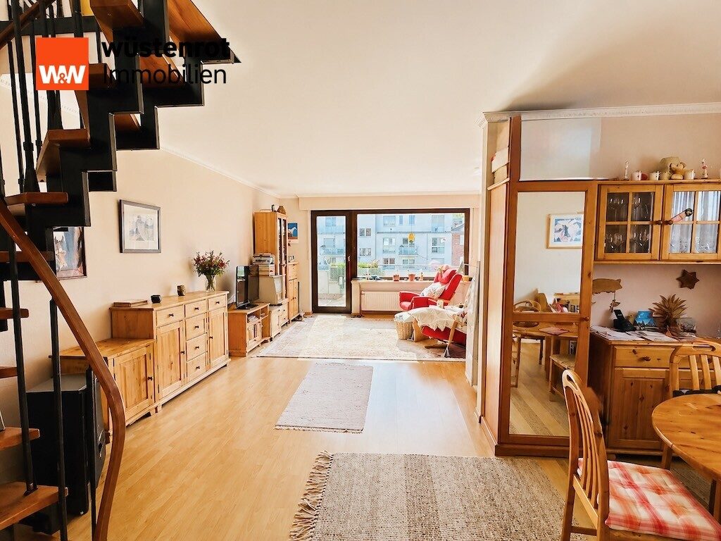 Immobilienangebot - Bottrop - Alle - „Zwei Ebenen, ein Zuhause – Maisonette mit Kamin, Balkon und Garage im Herzen von Bottrop“
