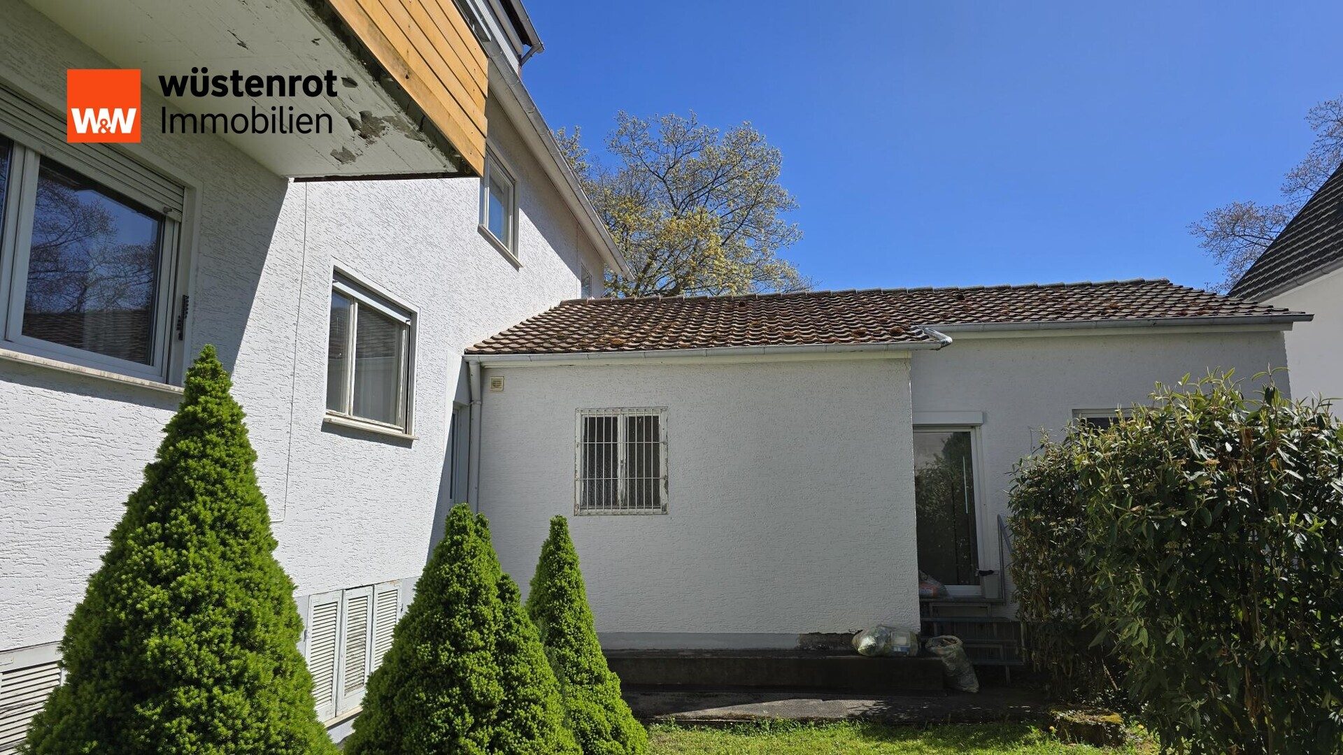Immobilienangebot - Stuttgart Vaihingen / Büsnau - Alle - MFH am Büsnauer Platz !