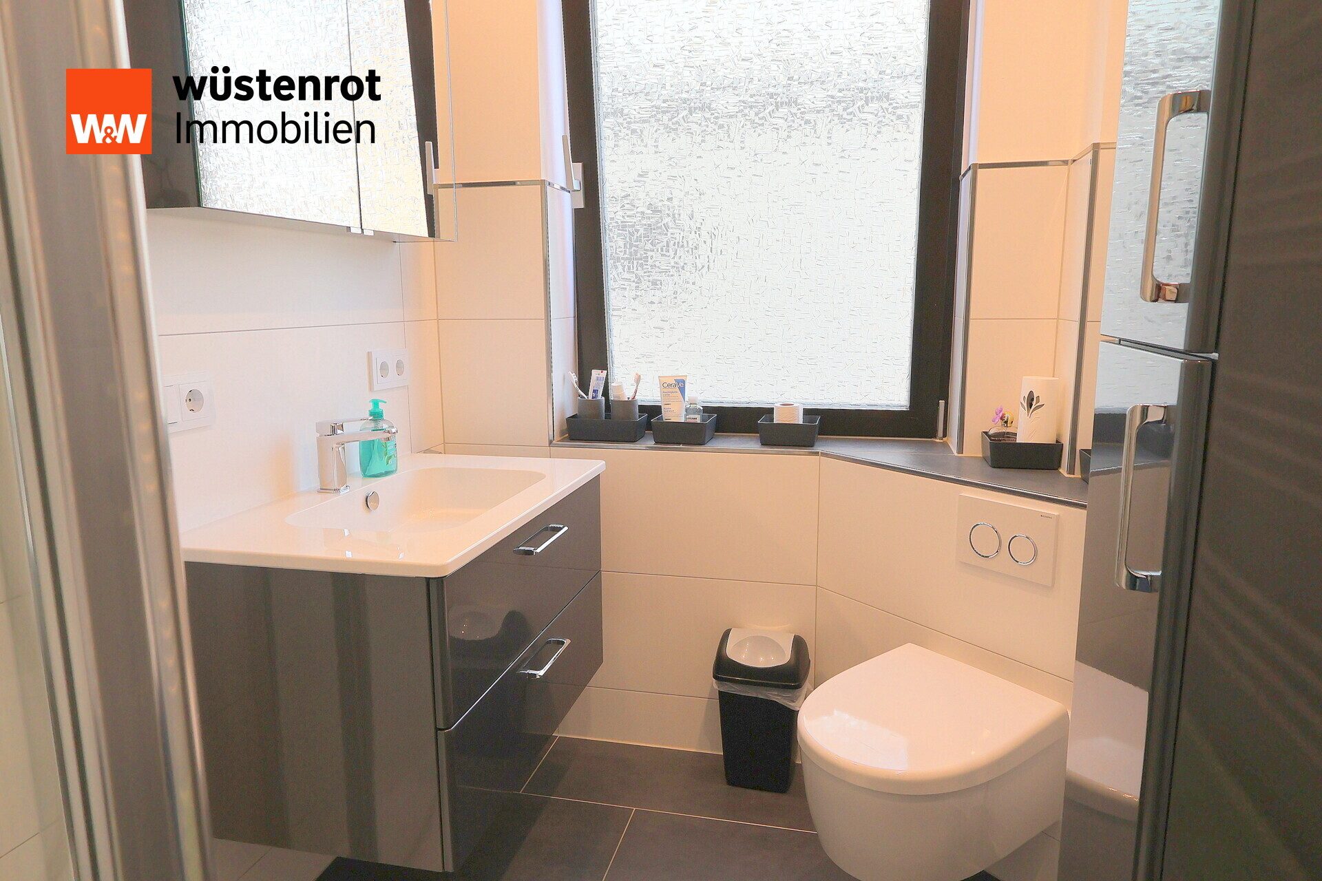 Immobilienangebot - Syke - Alle - Großes Haus mit 6 Zimmern in zentraler Lage von Syke!
