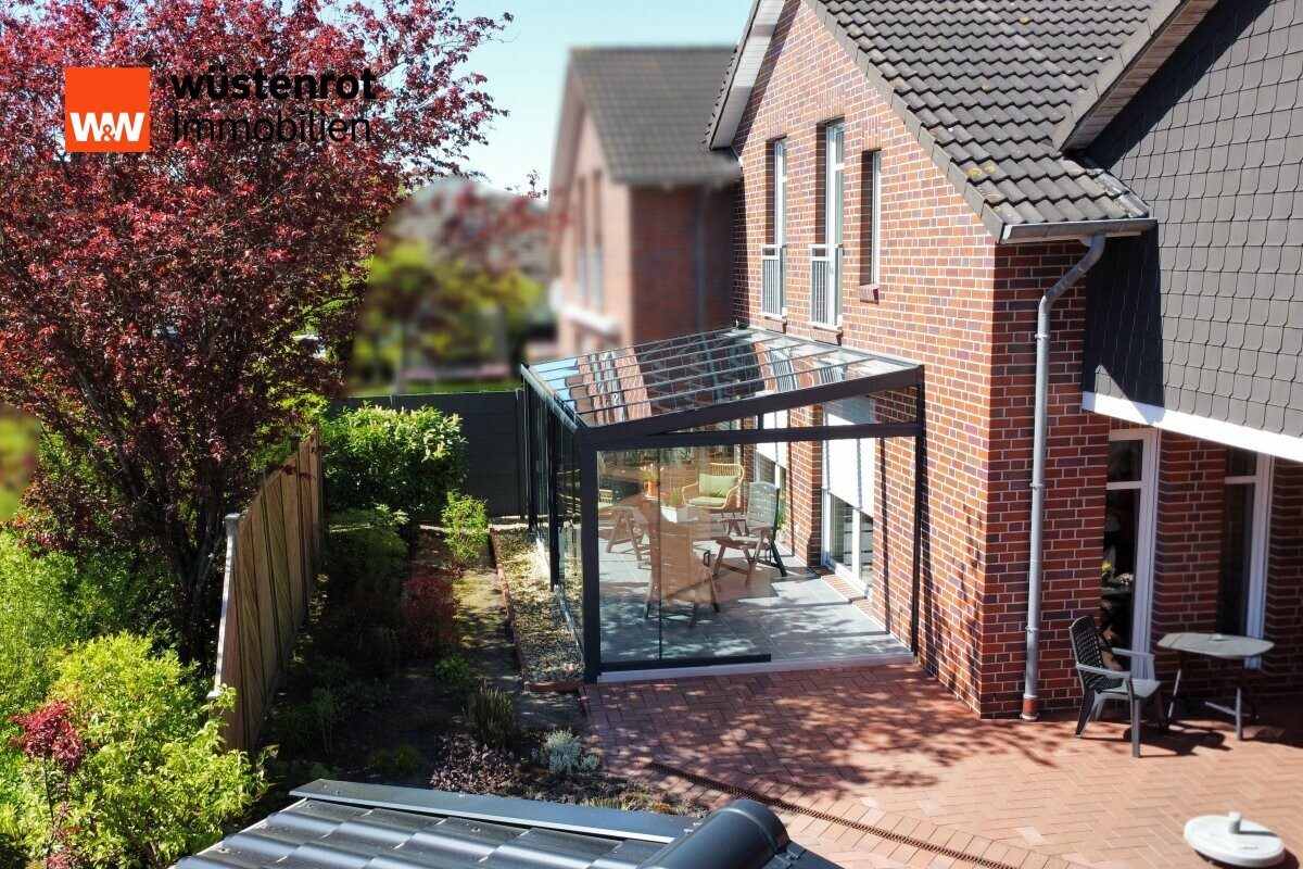 Immobilienangebot - Emden / Larrelt - Alle - RESERVIERT-Stilvolle Doppelhaushälfte im bevorzugten Stadtteil Emden Larrelt