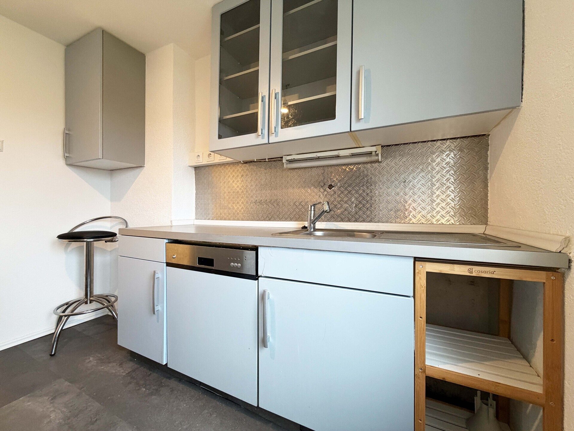 Immobilienangebot - Rottweil - Alle - Allein oder zu zweit ankommen im Hochparterre. 3 Zimmer, ca. 59 m². 
Mit Balkon. Küche vorhanden.