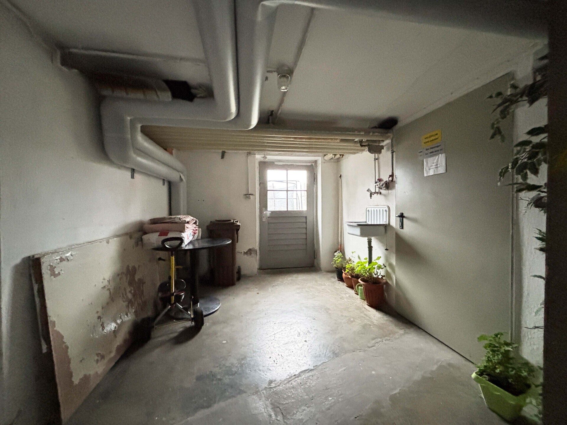 Immobilienangebot - Rottweil - Alle - Allein oder zu zweit ankommen im Hochparterre. 3 Zimmer, ca. 59 m². 
Mit Balkon. Küche vorhanden.