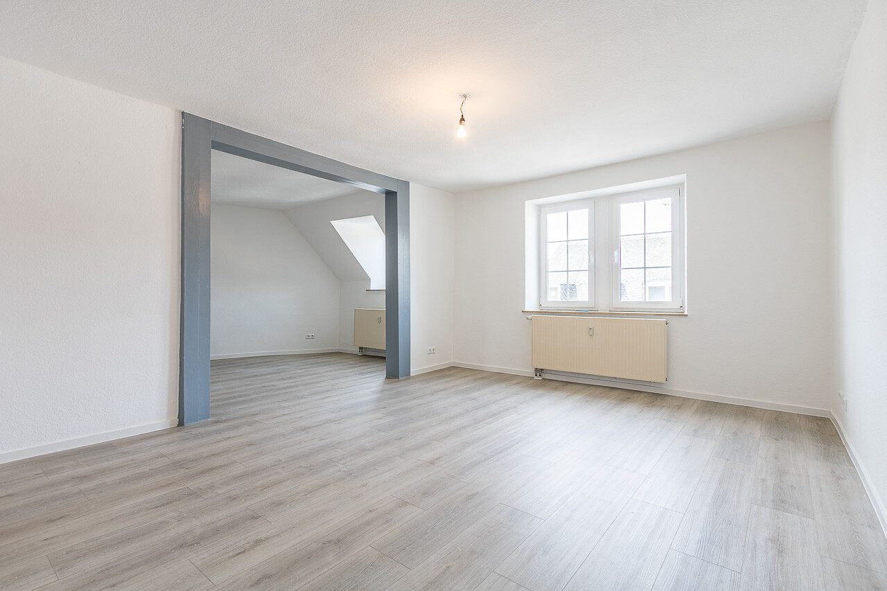 Immobilienangebot - Hermeskeil - Alle - Flexibel wohnen oder arbeiten – frisch renovierte 3-Zimmer-Einheit mit neuer Einbauküche