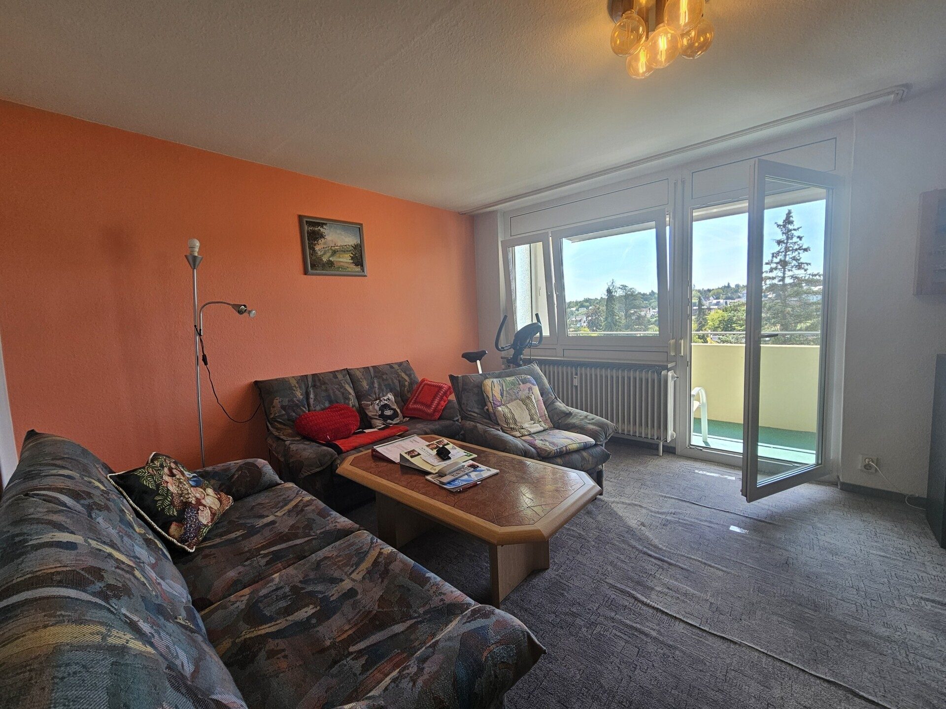 Immobilienangebot - Ludwigsburg / Hoheneck - Alle - Nahezu seniorengerecht! Komfortable 3,5-Zimmer-Wohnung mit Tiefgarage in gefragter Lage von Hoheneck