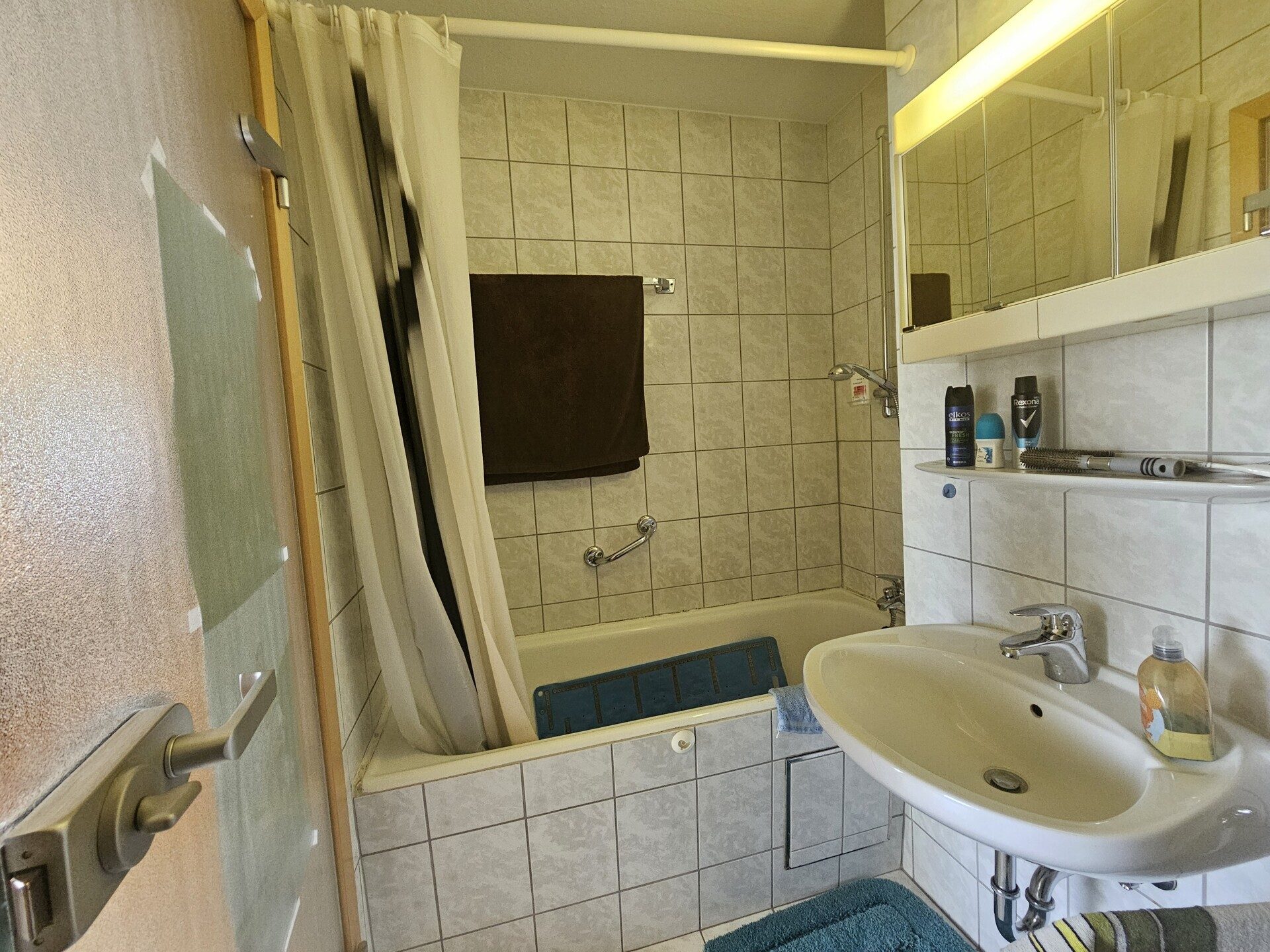 Immobilienangebot - Ludwigsburg / Hoheneck - Alle - Nahezu seniorengerecht! Komfortable 3,5-Zimmer-Wohnung mit Tiefgarage in gefragter Lage von Hoheneck