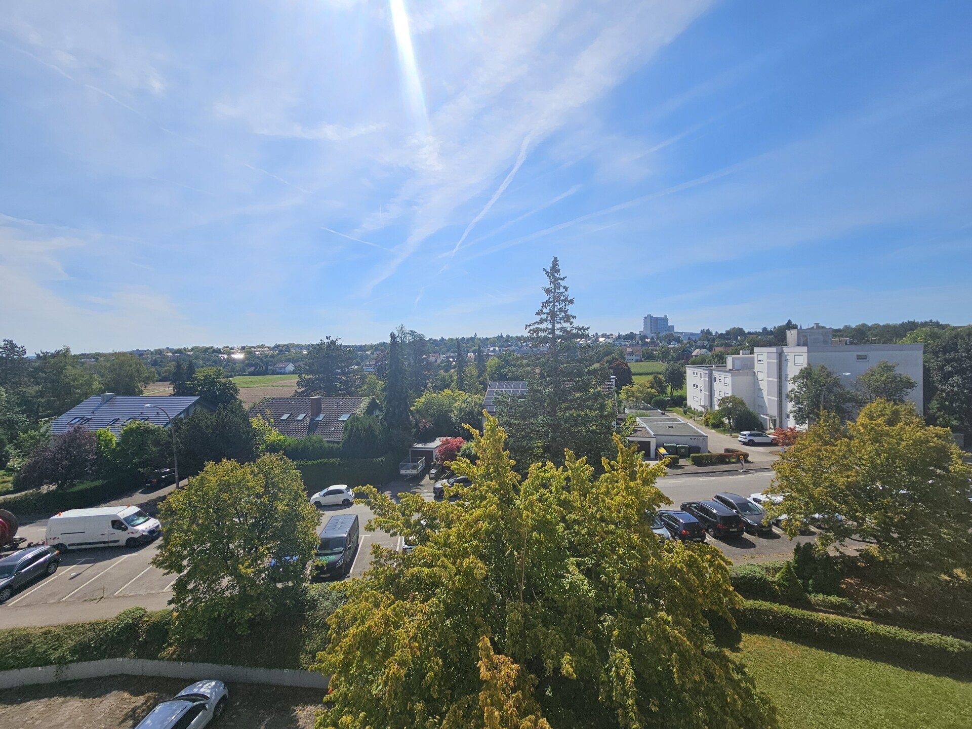 Immobilienangebot - Ludwigsburg / Hoheneck - Alle - Nahezu seniorengerecht! Komfortable 3,5-Zimmer-Wohnung mit Tiefgarage in gefragter Lage von Hoheneck