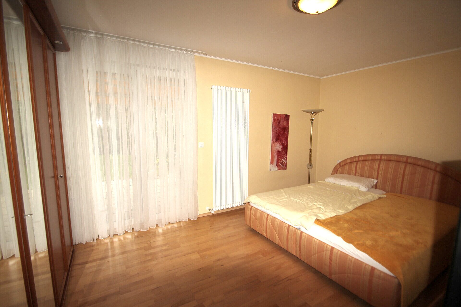 Immobilienangebot - Haan - Alle - Einmalige Kapitalanlage in beliebter Wohngegend - Bungalow mit komplett ausgebautem Keller