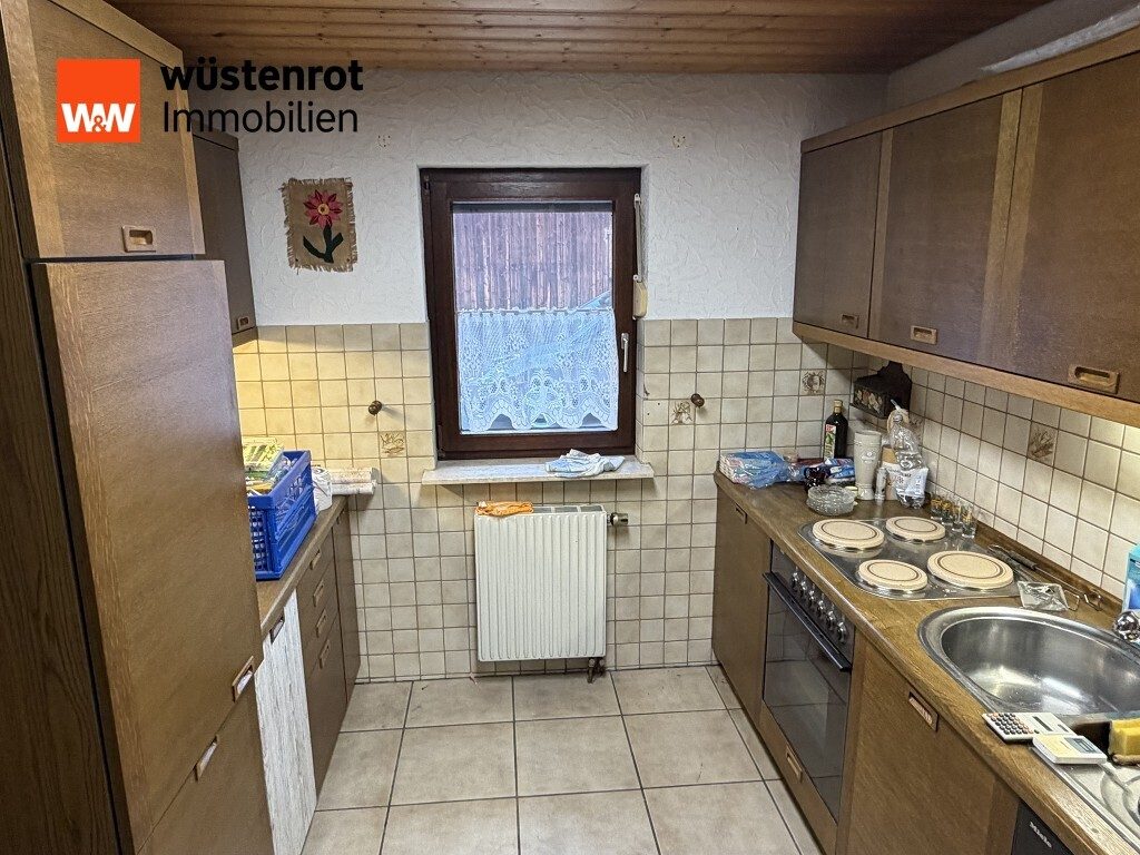 Immobilienangebot - Sulzbach-Laufen - Alle - Wohnhaus im Ortskern mit zwei Wohnungen und großem Nebengebäude
