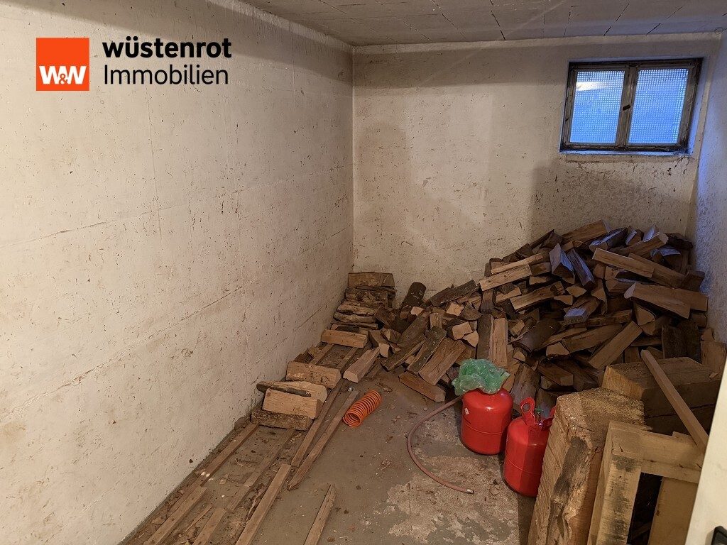 Immobilienangebot - Sulzbach-Laufen - Alle - Wohnhaus im Ortskern mit zwei Wohnungen und großem Nebengebäude