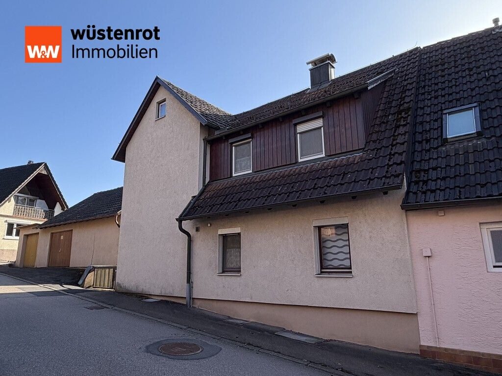 Immobilienangebot - Sulzbach-Laufen - Alle - Wohnhaus im Ortskern mit zwei Wohnungen und großem Nebengebäude