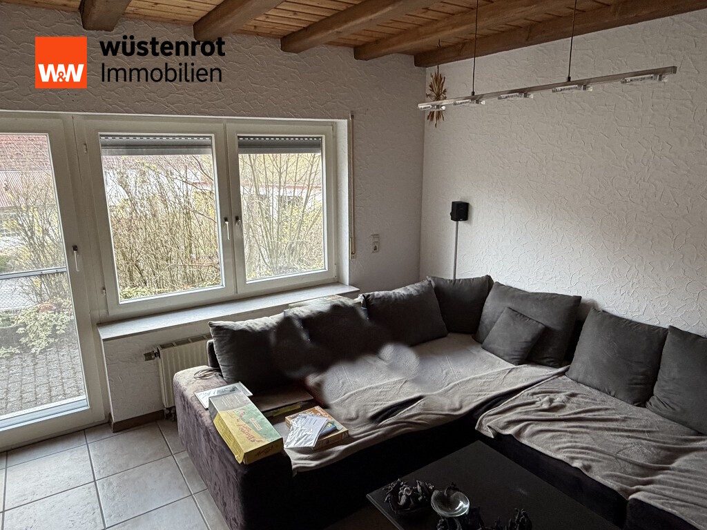 Immobilienangebot - Sulzbach-Laufen - Alle - Wohnhaus im Ortskern mit zwei Wohnungen und großem Nebengebäude