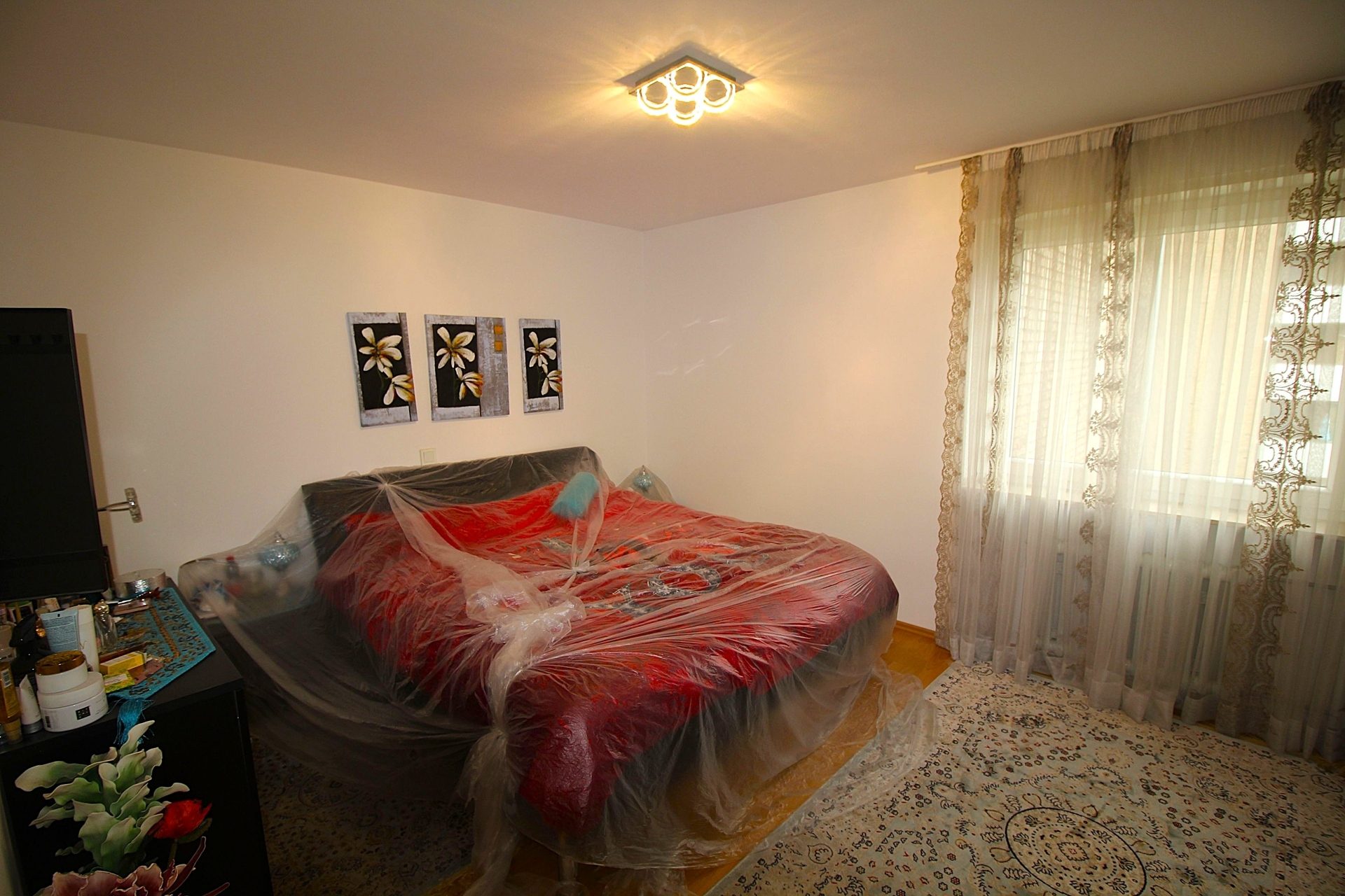 Immobilienangebot - Bonn / Tannenbusch - Alle - Gut geschnittene, barrierearme und bezugsfreie 4 Zimmer-Wohnung mit Balkon und Tiefgaragenstellplatz